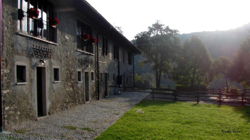 Rifugio Alpetto Di Torno Albergue Sormano Exterior foto