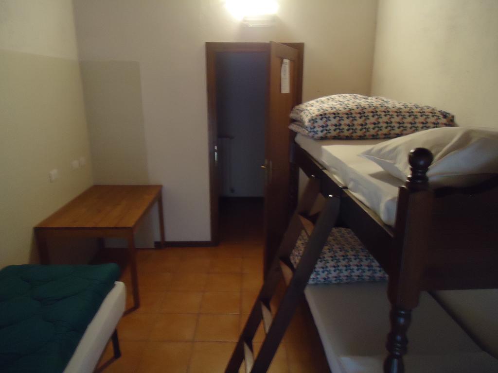Rifugio Alpetto Di Torno Albergue Sormano Exterior foto
