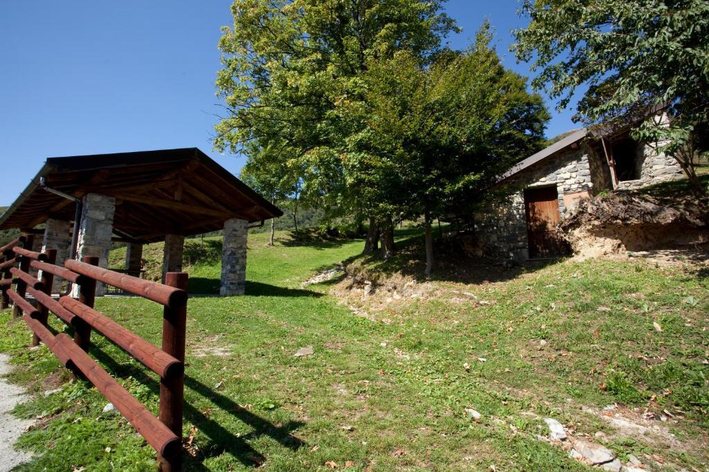 Rifugio Alpetto Di Torno Albergue Sormano Exterior foto