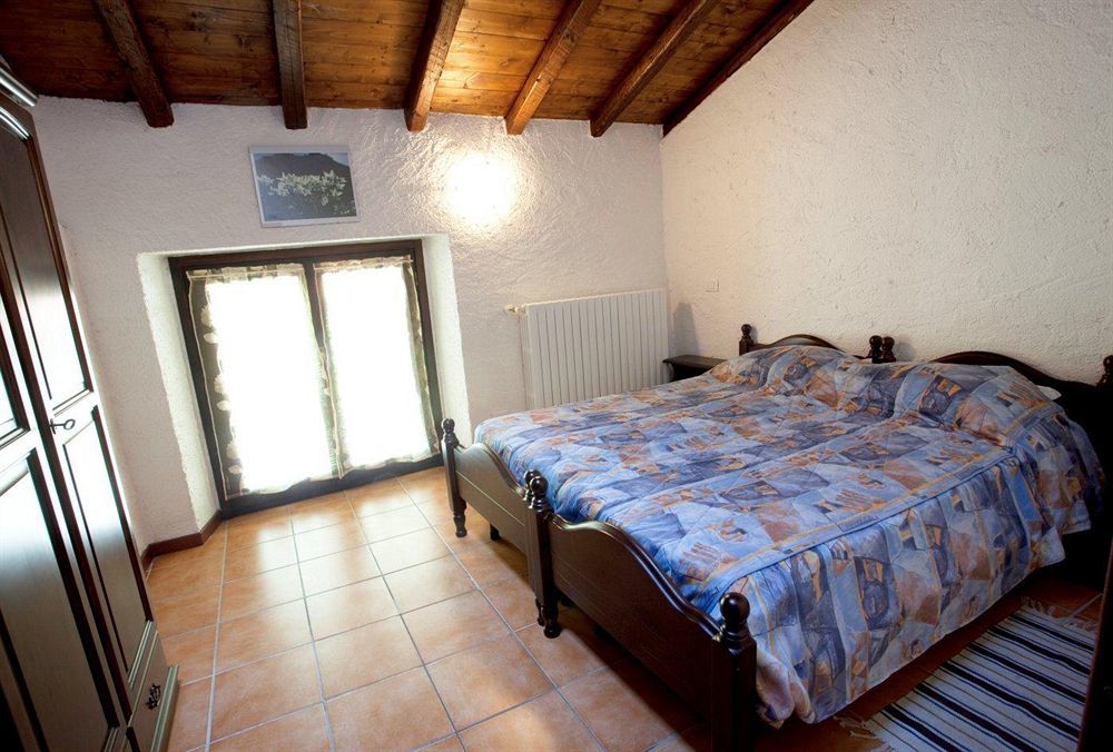 Rifugio Alpetto Di Torno Albergue Sormano Exterior foto